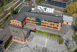 Mill Ln, Godalming to rent Building Photo- Image 2 of 2