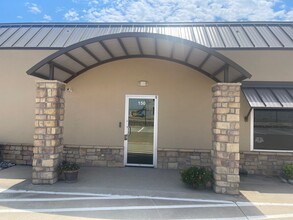 3311 N Interstate 35 Hwy, Denton, TX for rent Building Photo- Image 2 of 4