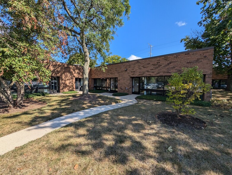 450 Skokie Blvd, Northbrook, IL for sale - Building Photo - Image 1 of 6