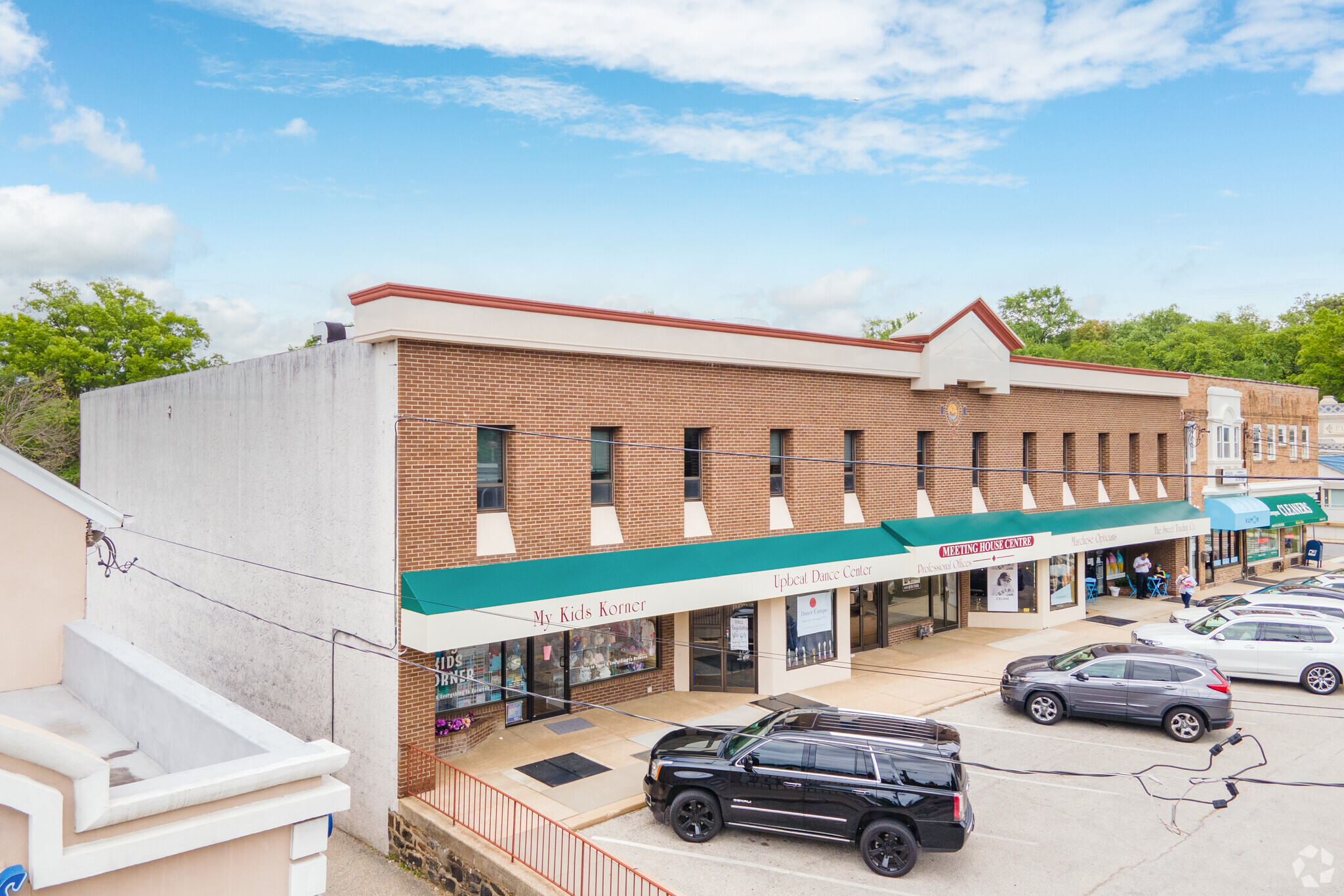 711-719 Montgomery Ave, Narberth, PA for rent Building Photo- Image 1 of 7