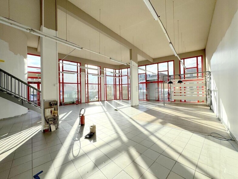 1 Boulevard Henri Barbusse, Houilles to rent - Interior Photo - Image 2 of 7