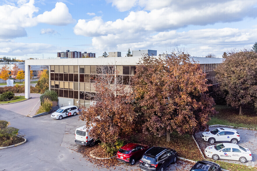 2255 St Laurent Blvd, Ottawa, ON for rent - Building Photo - Image 2 of 4