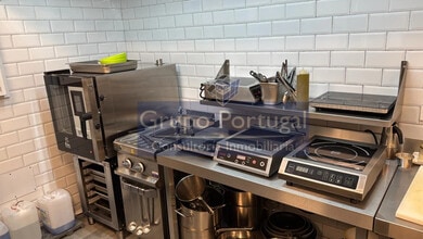 Retail in Madrid, Madrid to rent Interior Photo- Image 1 of 2