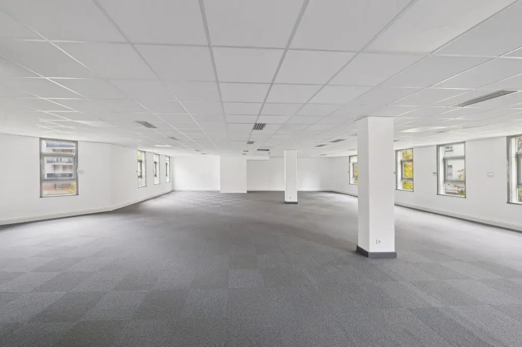 6-8 Rue Eugène Et Armand Peugeot, Rueil-Malmaison for sale Building Photo- Image 1 of 13