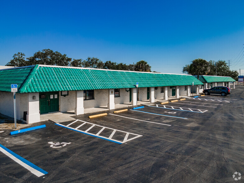 6545 Ridge Rd, Port Richey, FL for sale - Building Photo - Image 1 of 1