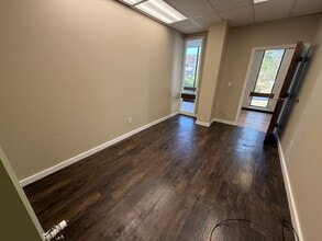 2500 W Broad St, Athens, GA to rent Interior Photo- Image 2 of 3