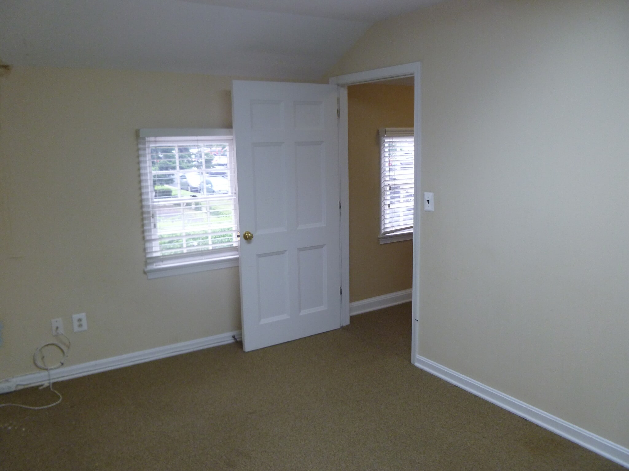 9317 Grant Ave, Manassas, VA to rent Interior Photo- Image 1 of 2