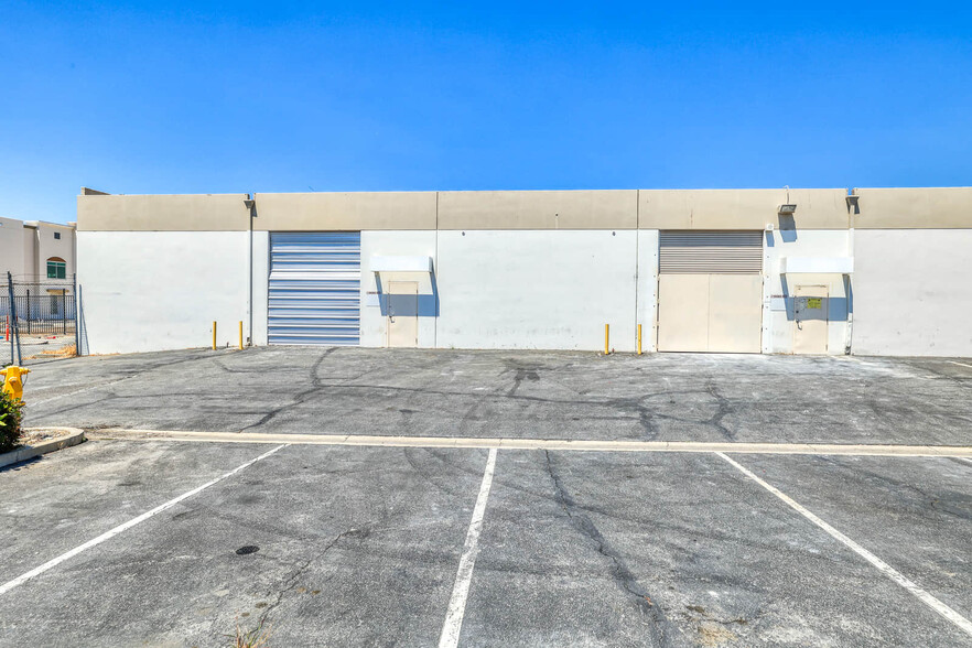 15554-15562 Arrow Hwy, Irwindale, CA for sale - Building Photo - Image 1 of 32