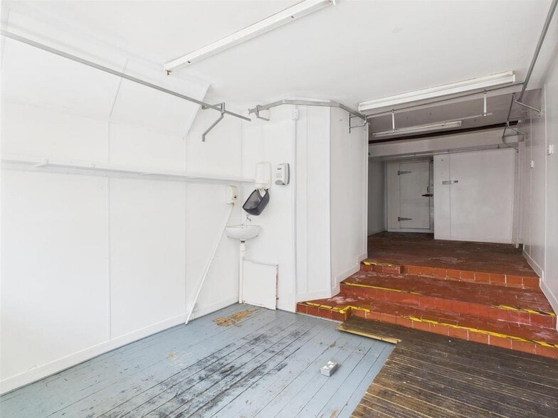 2-3 York St, Stourport On Severn to rent - Building Photo - Image 2 of 9