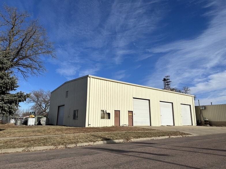 105 Pleasant, Elk Point 57025 UK