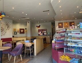 297-301 Rayners Ln, Pinner to rent Interior Photo- Image 2 of 3