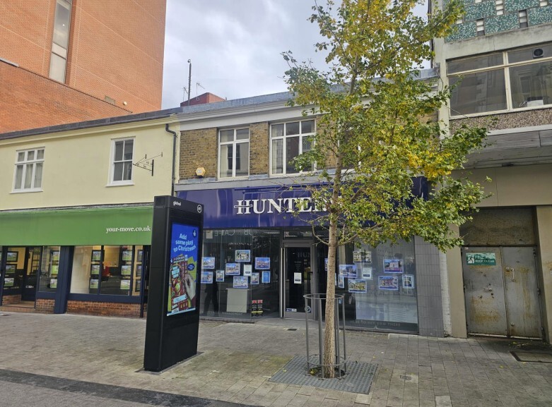 6 Military Rd, Chatham to rent Primary Photo- Image 1 of 2