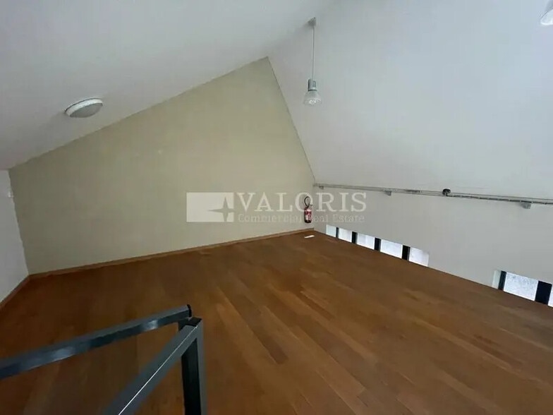 Office in Lyon to rent - Interior Photo - Image 3 of 5