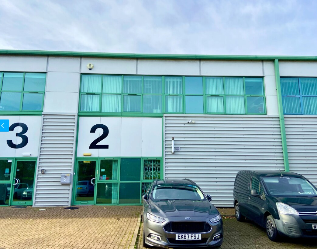 Sundon Park Rd, Luton for sale Building Photo- Image 1 of 1