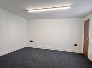 2-4 Garden Ln, Rhandirmwyn to rent Interior Photo- Image 2 of 4