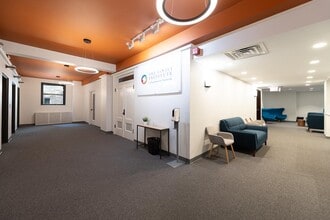 8 S Michigan Ave, Chicago, IL to rent Interior Photo- Image 2 of 10