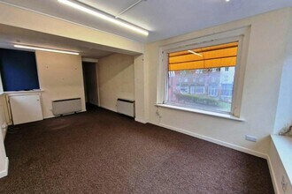 31B Station Rd, Park Gate to rent Interior Photo- Image 2 of 4
