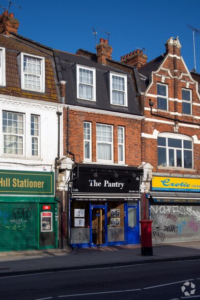 83 Colney Hatch Ln, London for sale - Primary Photo - Image 1 of 1