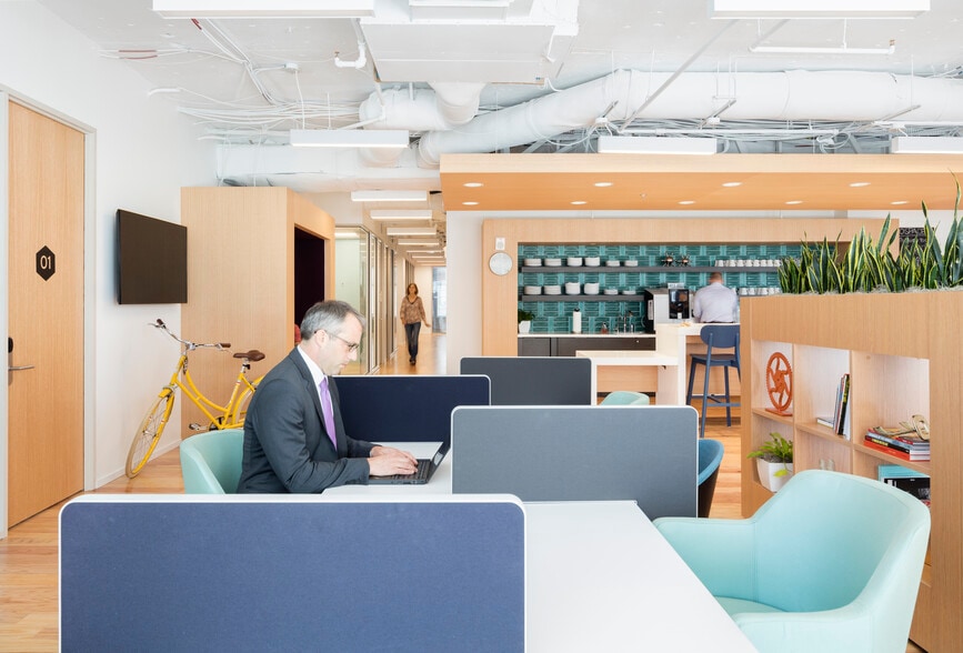 4445 Willard Ave, Chevy Chase, MD to rent - Interior Photo - Image 3 of 24