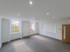 5-6 Church St, Twickenham to rent Interior Photo- Image 2 of 8