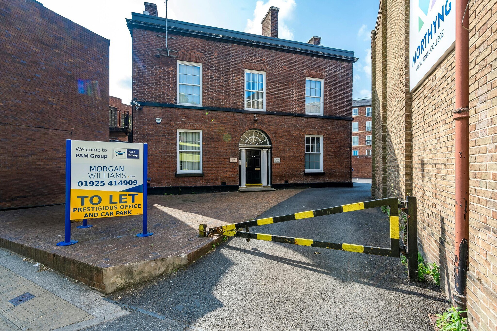 73 Sankey St, Warrington to rent Building Photo- Image 1 of 10