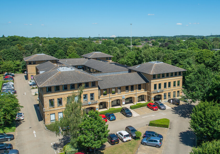 1-15 Rutherford Clos, Stevenage for rent - Aerial - Image 2 of 13