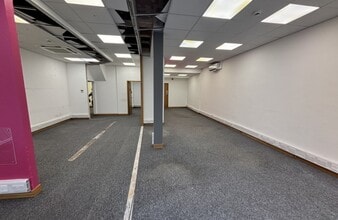 16-18 Chapel Rd, Worthing to rent Interior Photo- Image 2 of 4