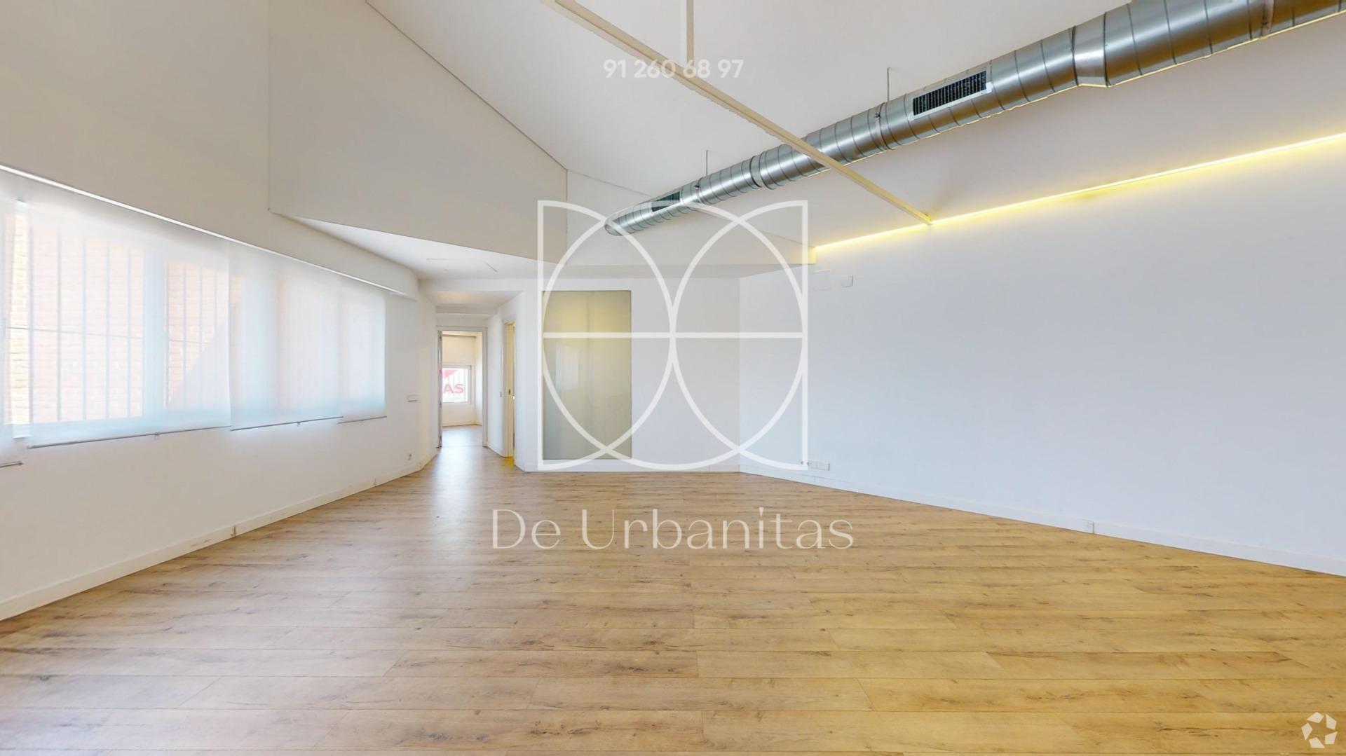 Office in Madrid, Madrid to rent Interior Photo- Image 1 of 12