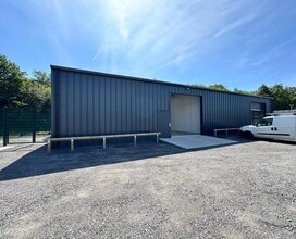 6A-E Farm Rd, Neath to rent Building Photo- Image 1 of 4