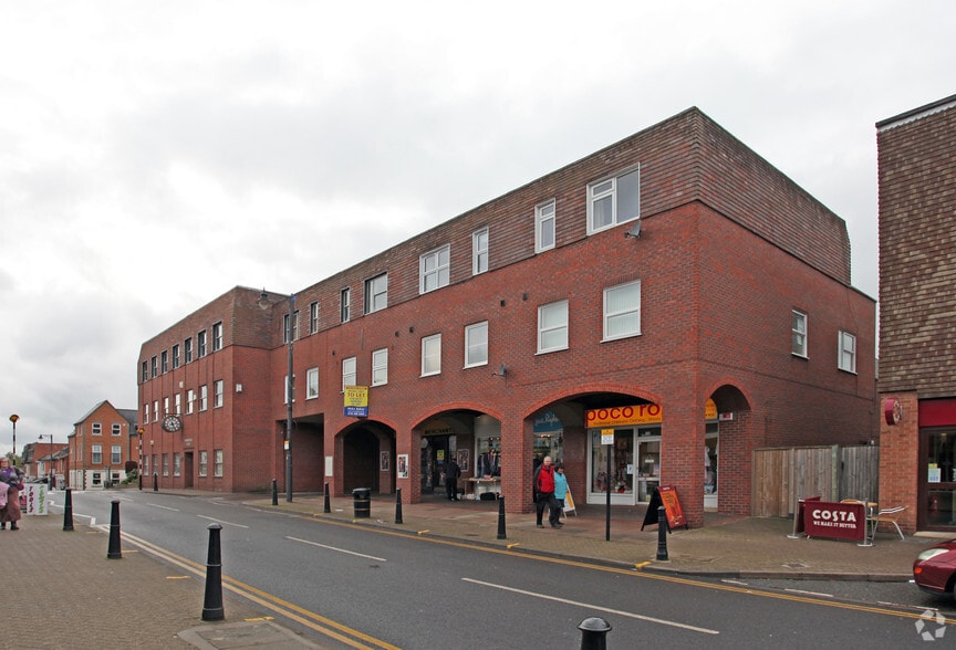 140 High St, Crowthorne for sale - Primary Photo - Image 1 of 1