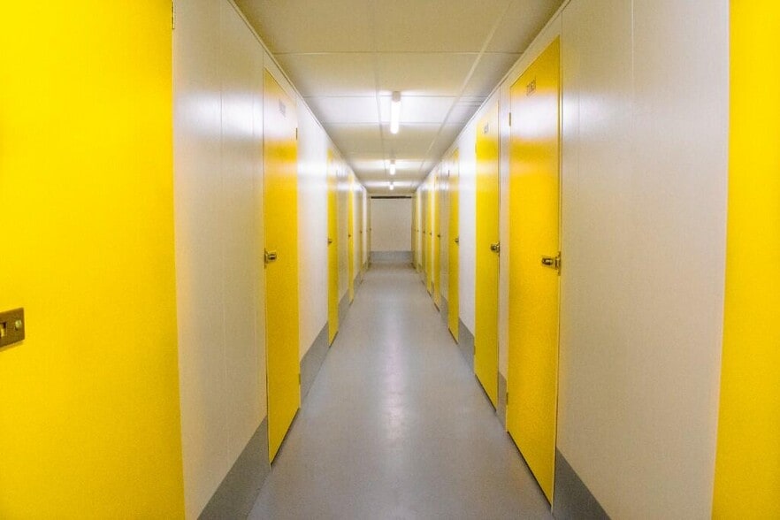 Optimum Rd, Swadlincote to rent - Interior Photo - Image 2 of 5