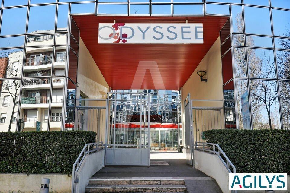 2-12 Rue Du Chemin Des Femmes, Massy to rent Building Photo- Image 1 of 12