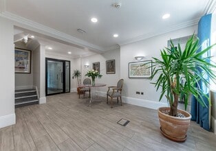 19-21 Catherine Pl, London to rent Lobby- Image 2 of 2