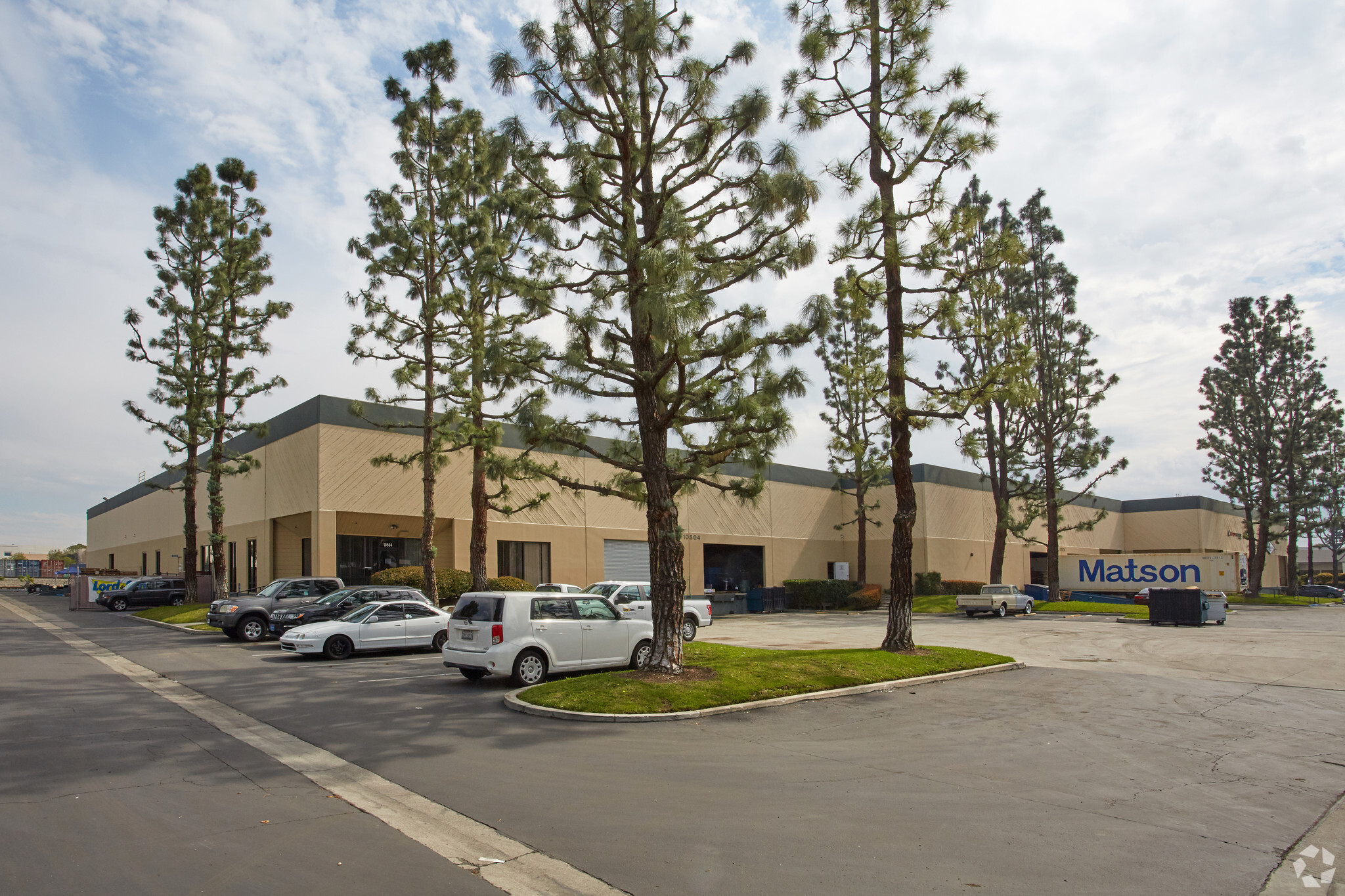 10504-10540 Pioneer Blvd, Santa Fe Springs, CA for rent Building Photo- Image 1 of 5