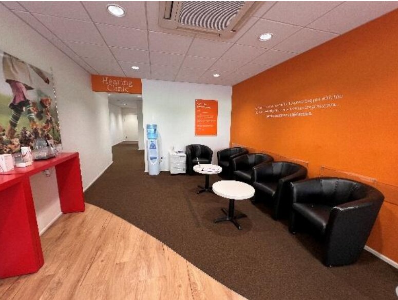 36 George St, Croydon to rent Building Photo- Image 1 of 4