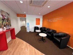 36 George St, Croydon to rent Building Photo- Image 1 of 4