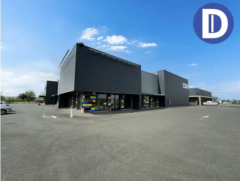 Location Local d'activités 706 m² - Photo 1