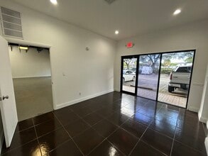 2075 N Powerline Rd, Pompano Beach, FL to rent Interior Photo- Image 1 of 6