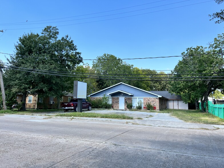 927 Fresa Rd, Pasadena, TX for sale - Building Photo - Image 1 of 31