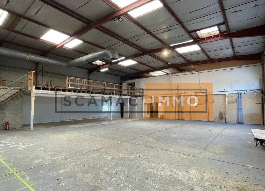 Location Entrepôt 84 m² à 996 m² - Photo 1
