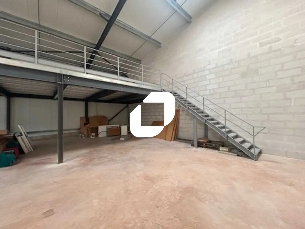 11 Rue De La Richarderie, Marines to rent Building Photo- Image 1 of 16