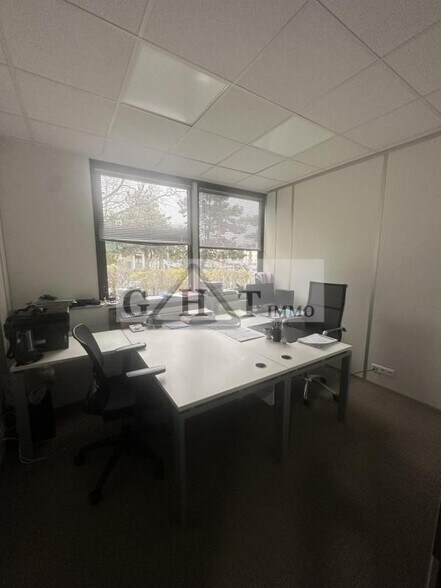 Office in Rosny-sous-Bois for sale - Interior Photo - Image 1 of 9