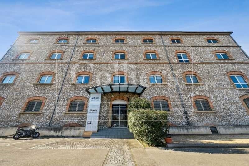 Office in Marseille to rent - Building Photo - Image 1 of 11