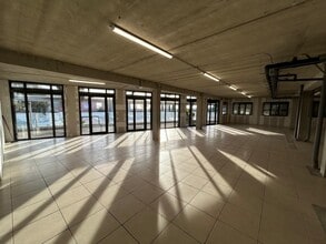 Boulevard Jean Labro, Marseille to rent Interior Photo- Image 2 of 5