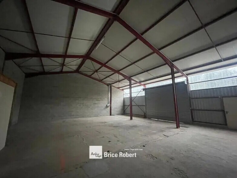 18 Chemin De Marcilly, Lissieu to rent - Interior Photo - Image 2 of 6