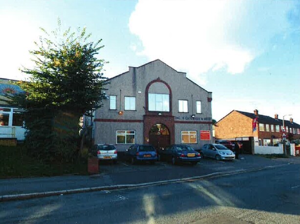 5 Robin Hood Ln, Sutton for sale Primary Photo- Image 1 of 1