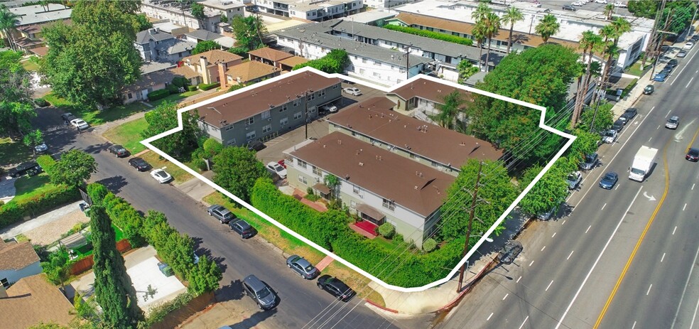 11908 Burbank Blvd, Valley Village, CA for sale - Building Photo - Image 1 of 1