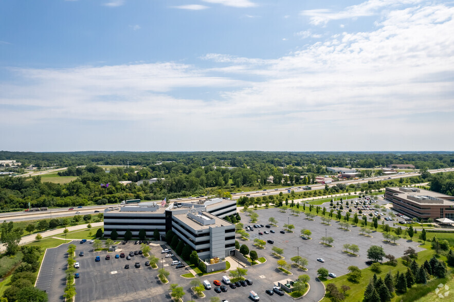 2000 E Taylor Rd, Auburn Hills, MI for rent - Aerial - Image 3 of 13