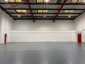 Hythe Rd, London to rent Interior Photo- Image 2 of 4