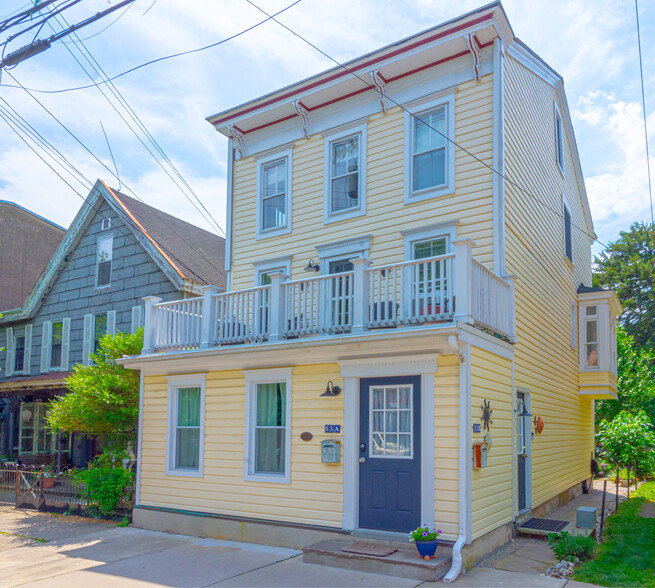 53 N Union St, Lambertville, NJ for rent - Building Photo - Image 1 of 3